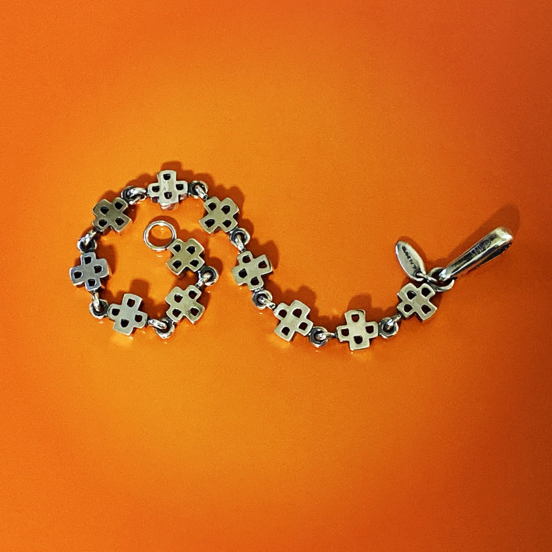 products/bracelet_with_crosses.jpg