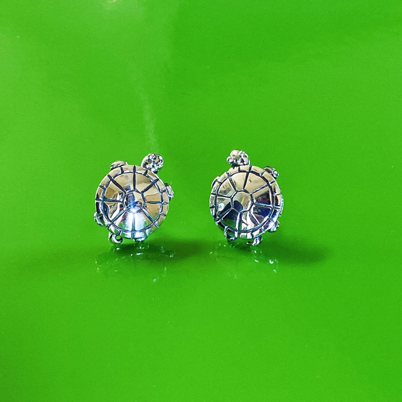 products/silver_turtle_earrings_studs.jpg