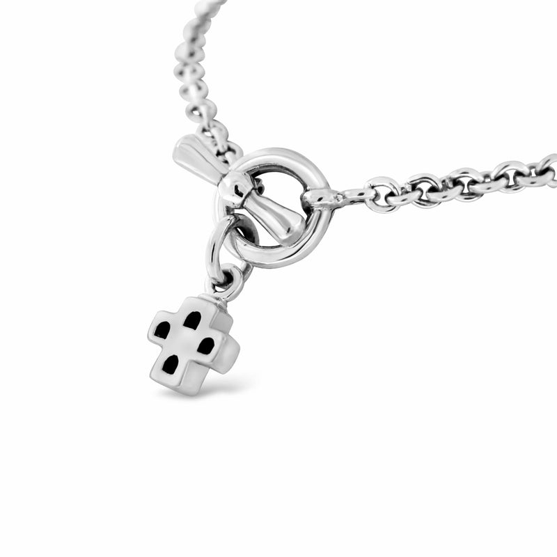products/silver_cross_necklace.jpg