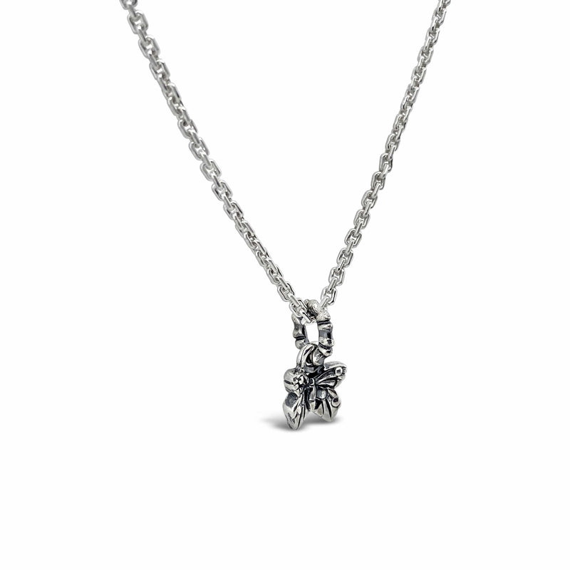products/small_butterfly_necklace_silver.jpg